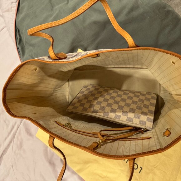 Louis Vuitton Neverfull Damier Azur MM Tote Bag - Picture 4 of 11